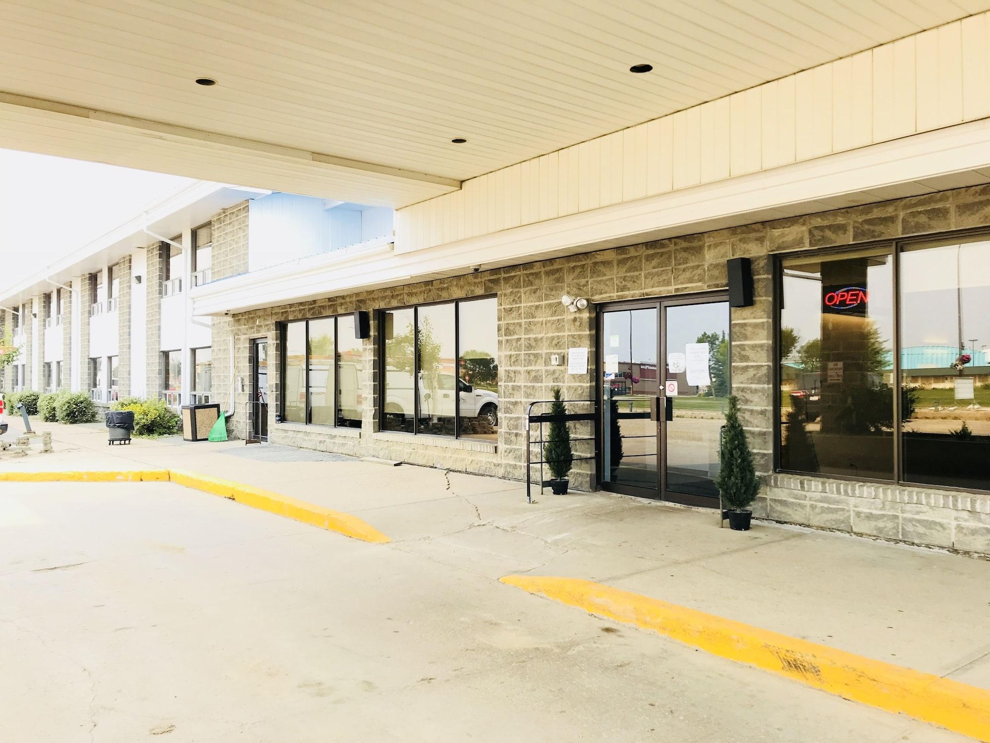 Northern Star Hotel & Convention Center Slave Lake Exterior photo